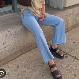 Dr. Martens Women's Voss Hydro Fisherman Sandal (7)